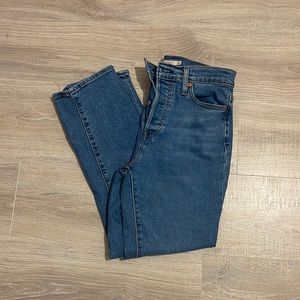 Wedgie Straight Levi’s